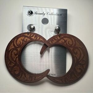 3For$20 Beauty Collection Tribal Tan/Brown Wood Statement Stud Earring
